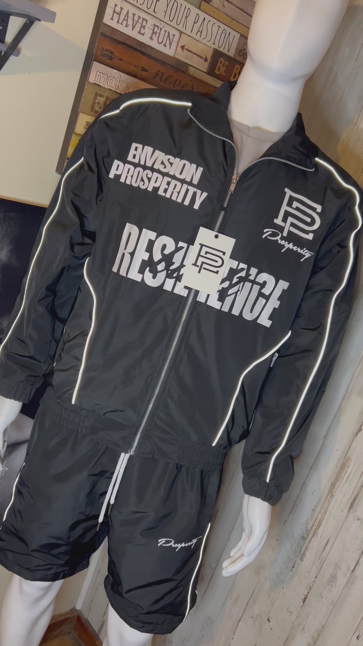 “BUILT RESILIENCE” MEN SET